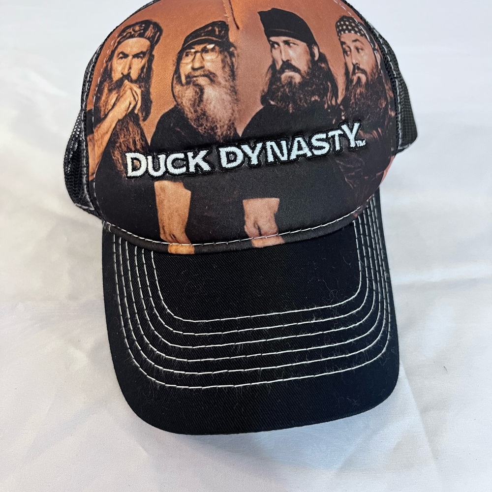 Duck Dynasty Men's Black and Brown Hat Trucker Strapback Cap